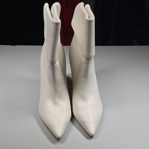 Marc Fisher Shoes - Marc Fisher Cream Heeled Boots